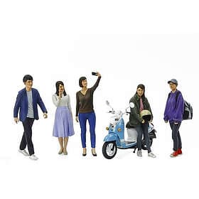 Tamiya 1:24 Campus Friends Set 2