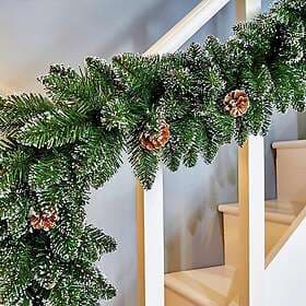 Premier 9515390 Christmas Garland 2.7m