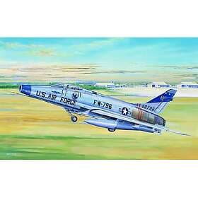 Trumpeter 1/32 F-100D Super Sabre