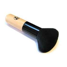 W7 Cosmetics Jumbo Blusher Brush
