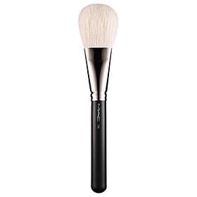MAC Cosmetics 135 Large Flat Powder Brush