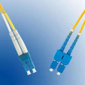 MicroConnect Singlemode OS2 9/125 LC/UPC - SC/UPC 2m