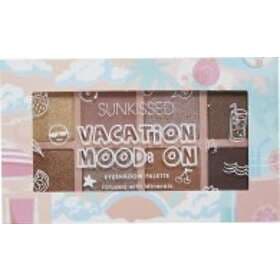 SunKissed Vacation Mood: On Eyeshadow Palette
