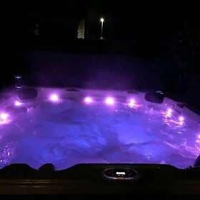 Canadian Spa Niagara Hot Tub 60 Jet 6-7 Person